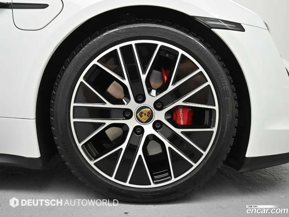 Porsche Taycan 4S 2022 — миниатюра 5