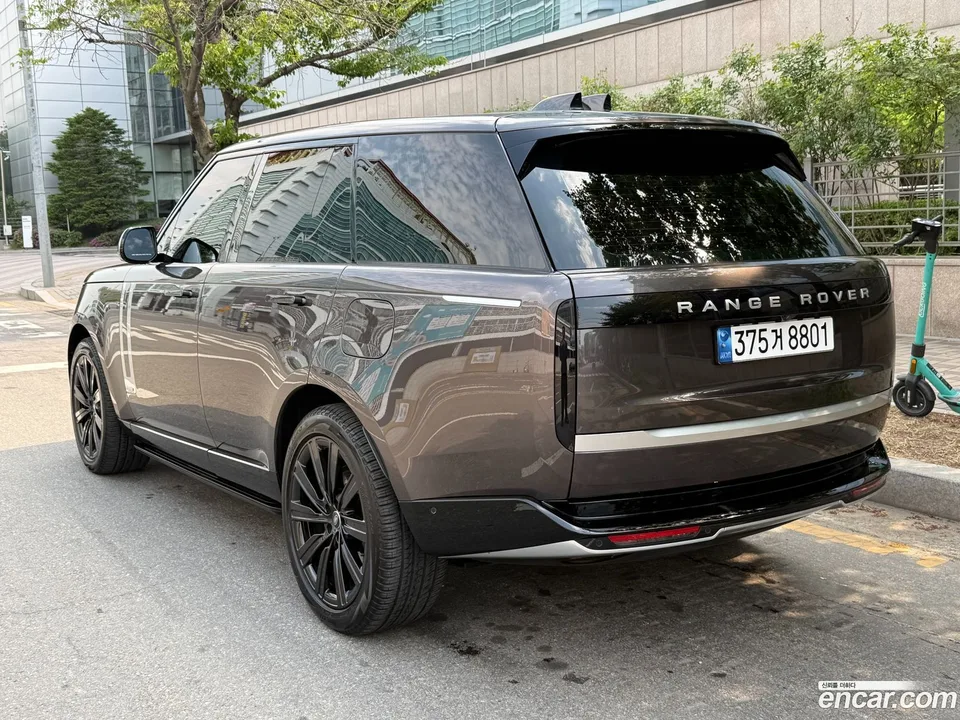 Land Rover Range Rover P550E AB 2024 — миниатюра 2