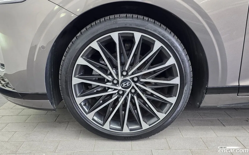 Hyundai Grandeur 2.5 2WD 2023 — миниатюра 2