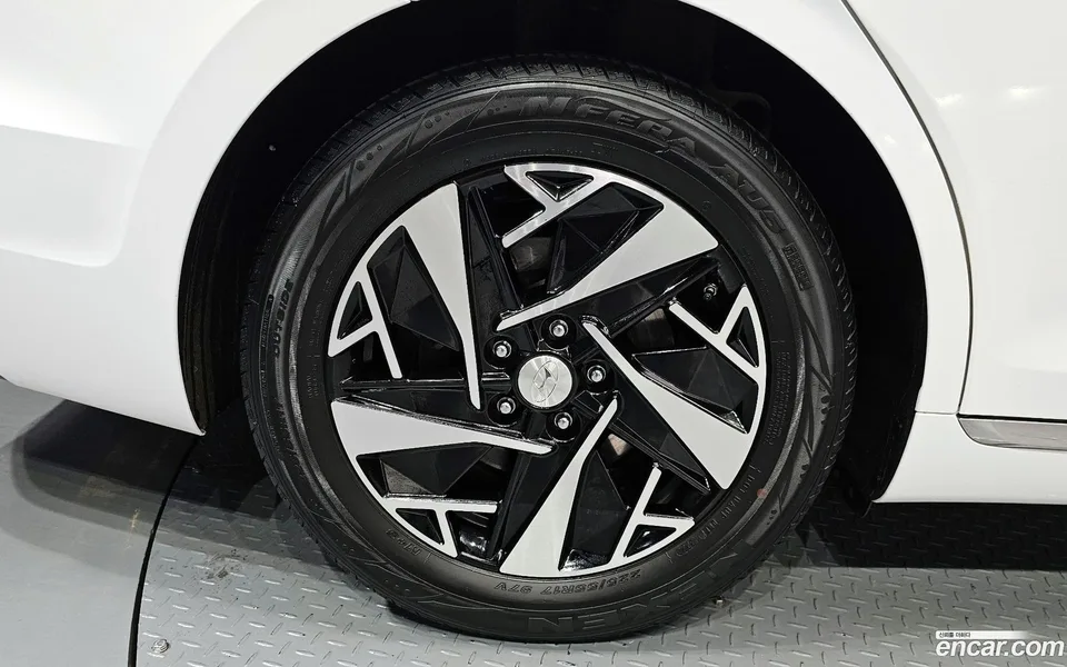 Hyundai Grandeur IG Hybrid 2022 — миниатюра 2