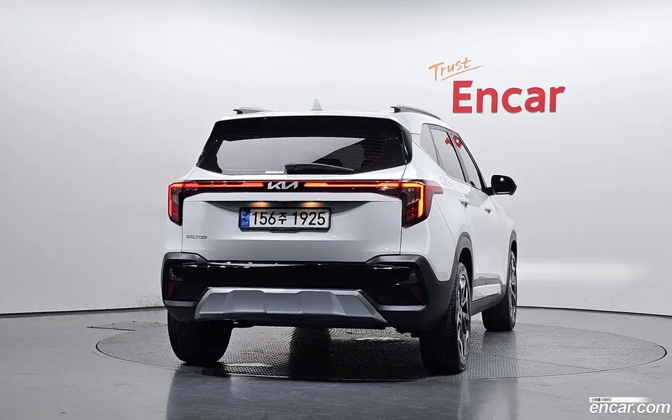 Kia Seltos 1.6 2WD 2023 — миниатюра 4
