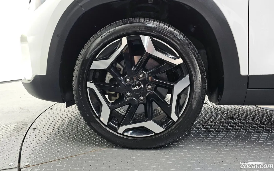 Kia Seltos 1.6 2WD 2023 — миниатюра 5