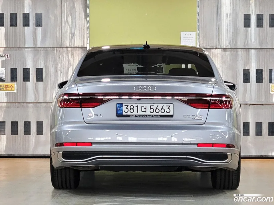 Audi A8 55 TFSI LWB 2023 — миниатюра 4