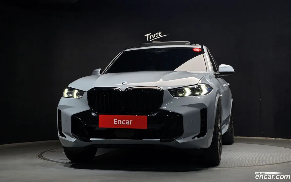 BMW X5 xDrive 40i M 2023 — миниатюра 3