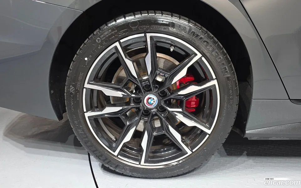 BMW i4 M50 2023 — миниатюра 5