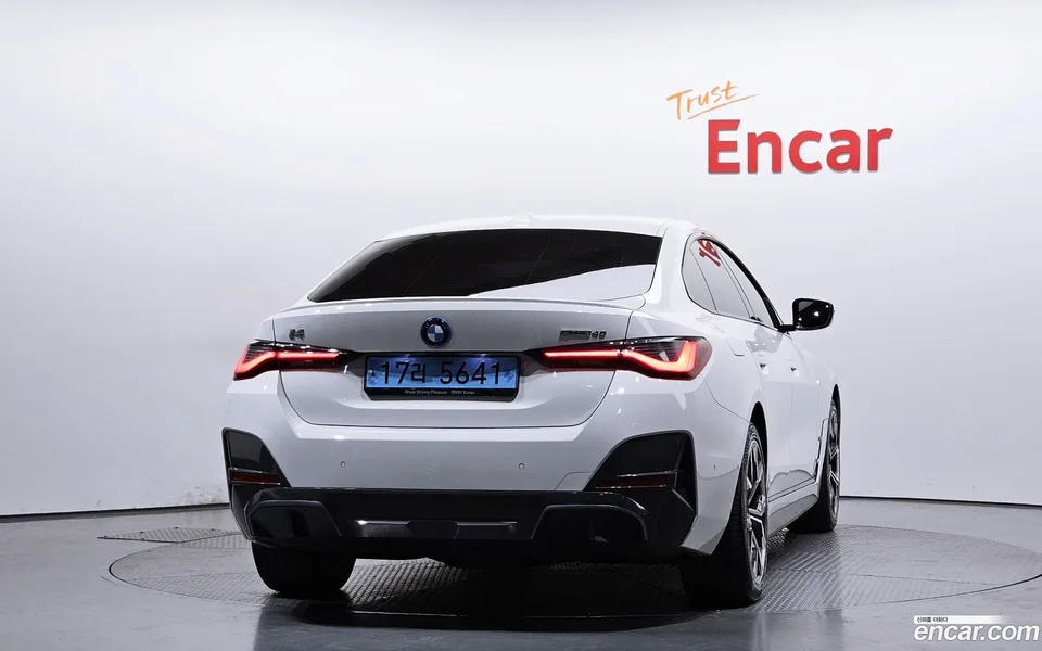 BMW i4 eDrive40 M 2023 — миниатюра 4