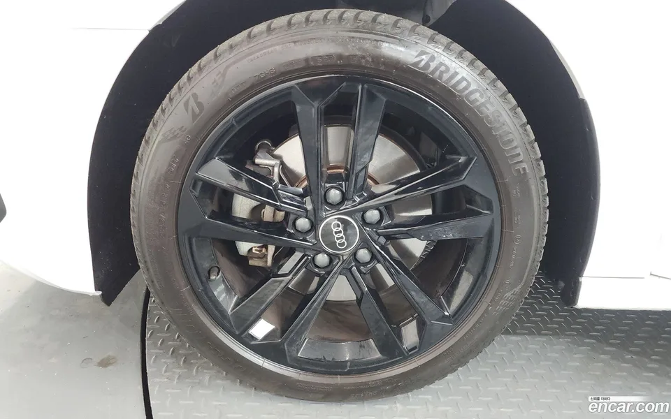 Audi A3 (8Y) 40 TFSI 2023 — миниатюра 5