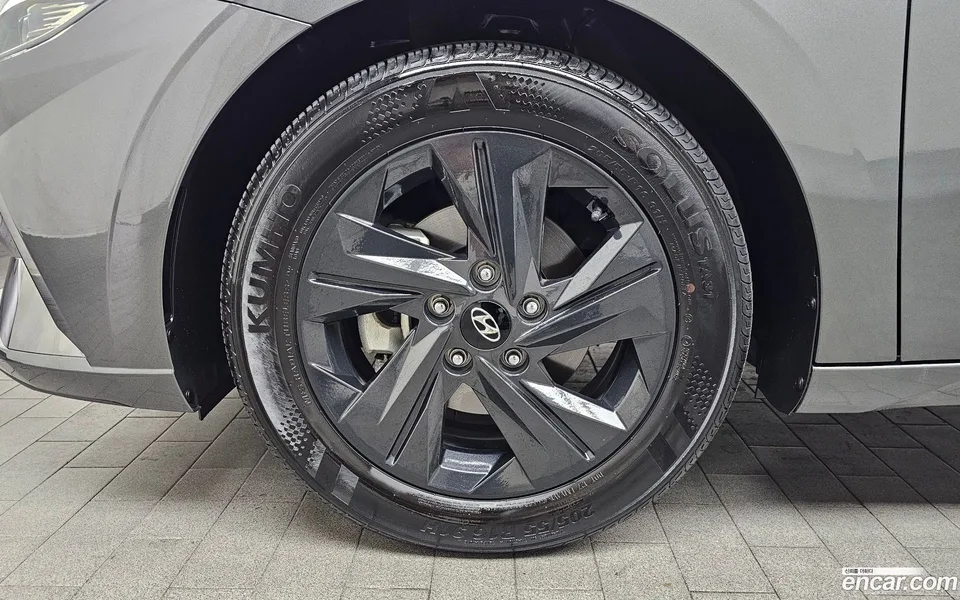 Hyundai Avante 1.6 2023 — миниатюра 2