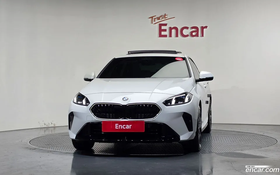 BMW 2 Series Gran Coupe 220 M 2025 — миниатюра 3