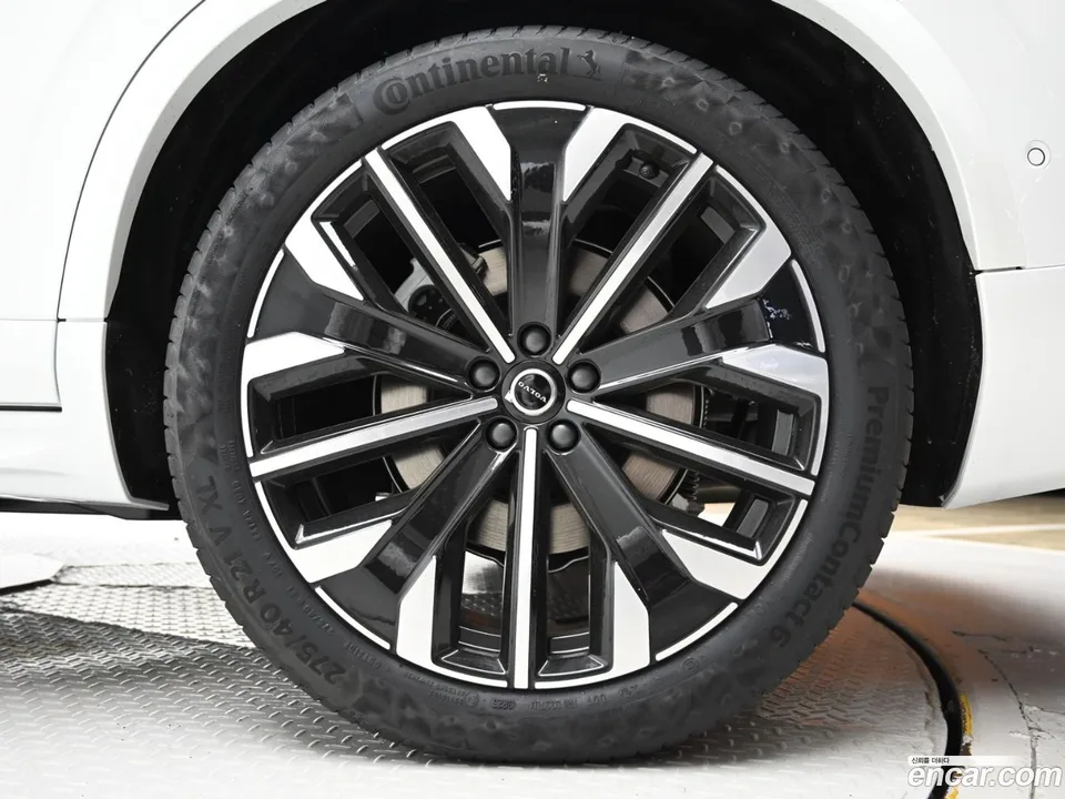 Volvo XC90 B6 2026 — миниатюра 2