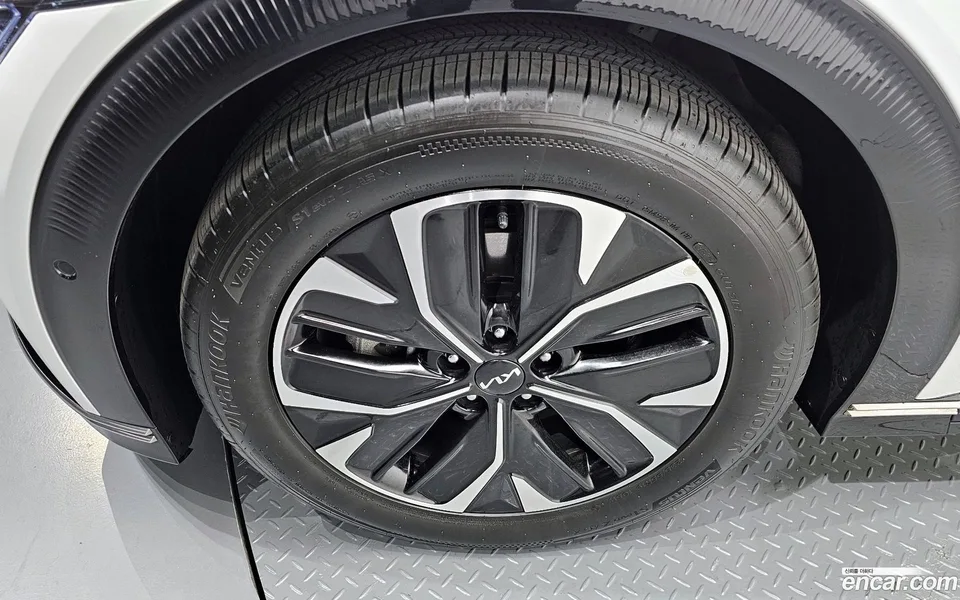 Kia EV6 2022 — миниатюра 2