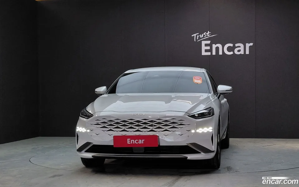 Kia K8 Hybrid 2023 — миниатюра 3