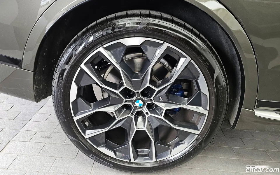 BMW X7 xDrive 40i M 7 2025 — миниатюра 2