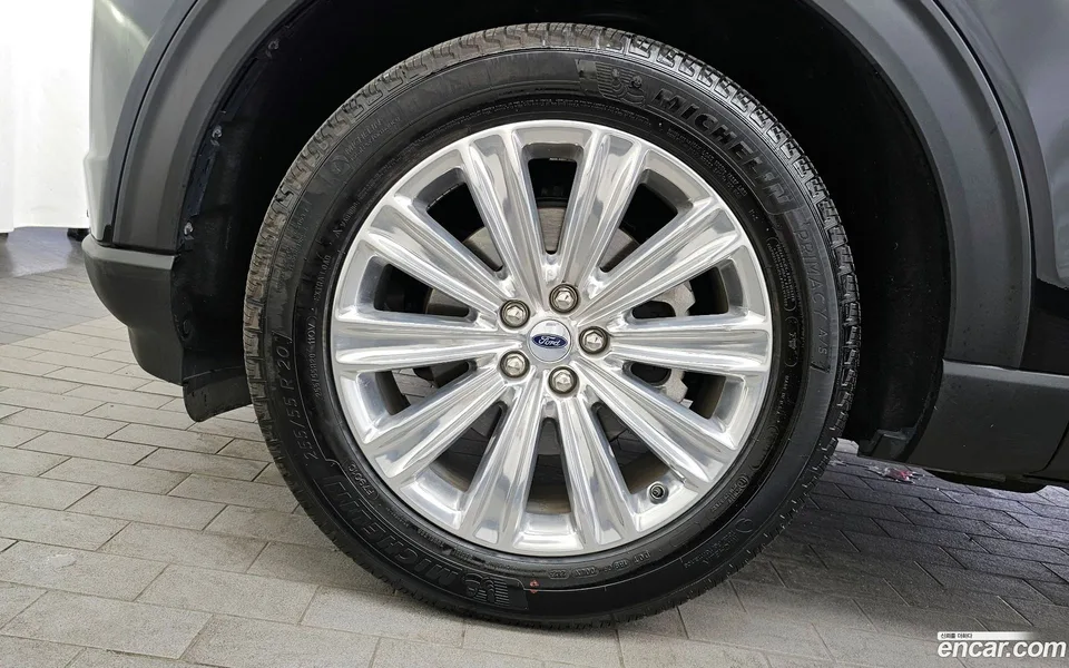 Ford Explorer 2.3 4WD 2022 — миниатюра 2