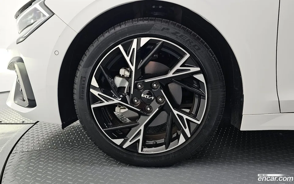 Kia K5 Hybrid 2023 — миниатюра 2