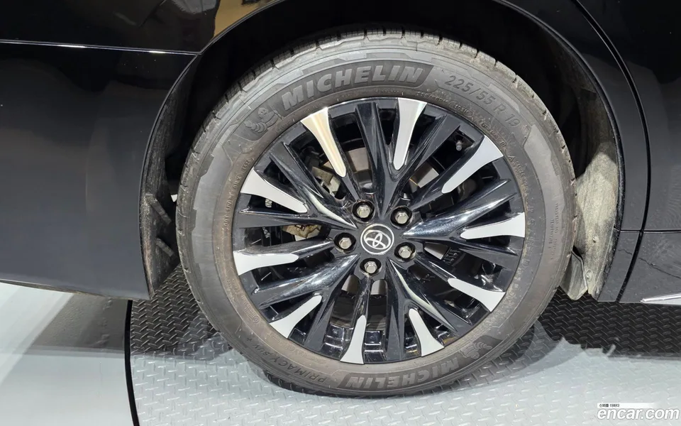 Toyota Alphard 2.5 HEV AWD 2025 — миниатюра 5