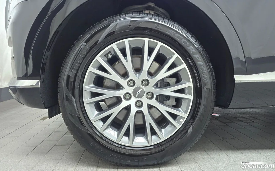 Genesis GV80 2.5T 2WD 2023 — миниатюра 2