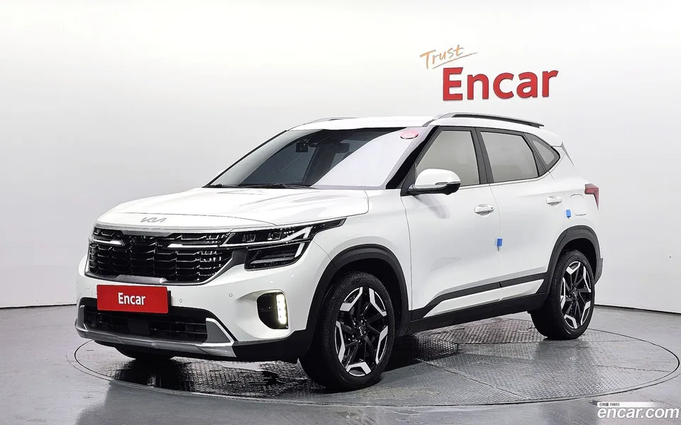 Kia Seltos 2.0 2WD 2024 — фото 1, купить с доставкой в Москву