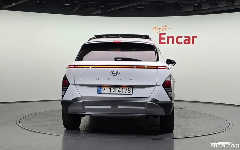 Hyundai Kona 1.6 2WD 2023 — миниатюра 4
