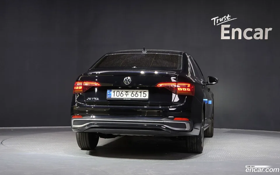 Volkswagen Jetta 1.5 TSI 2023 — миниатюра 4