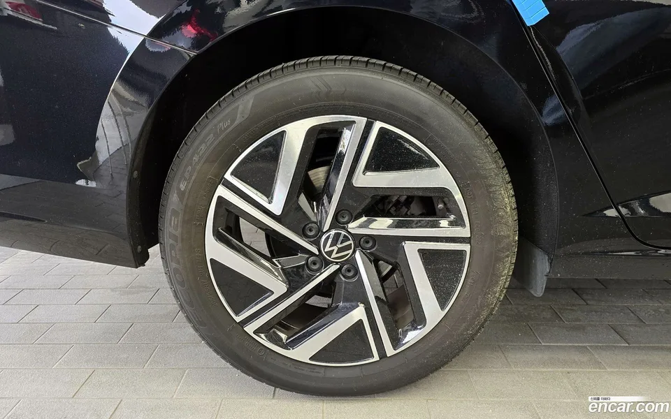 Volkswagen Jetta 1.5 TSI 2023 — миниатюра 5