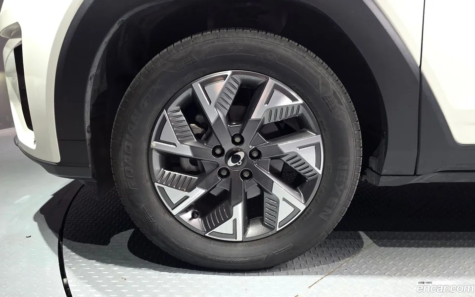 KG Mobility Torres EVX E7 2024 — миниатюра 2