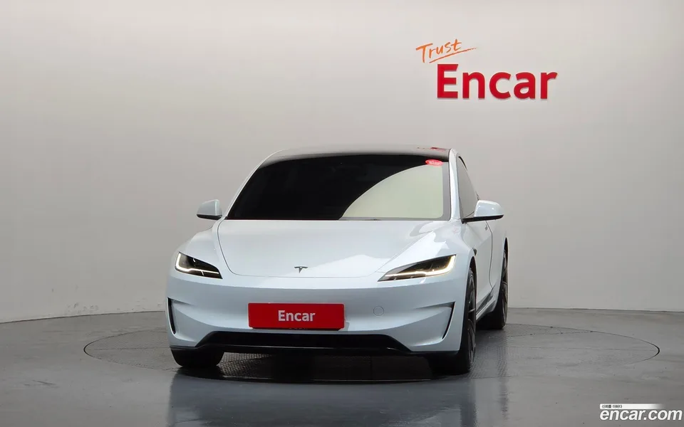 Tesla Model 3 AWD 2026 — миниатюра 3