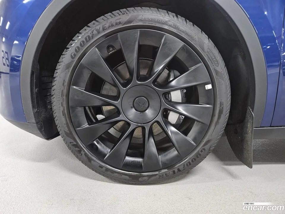 Tesla Model Y RWD 2023 — миниатюра 4
