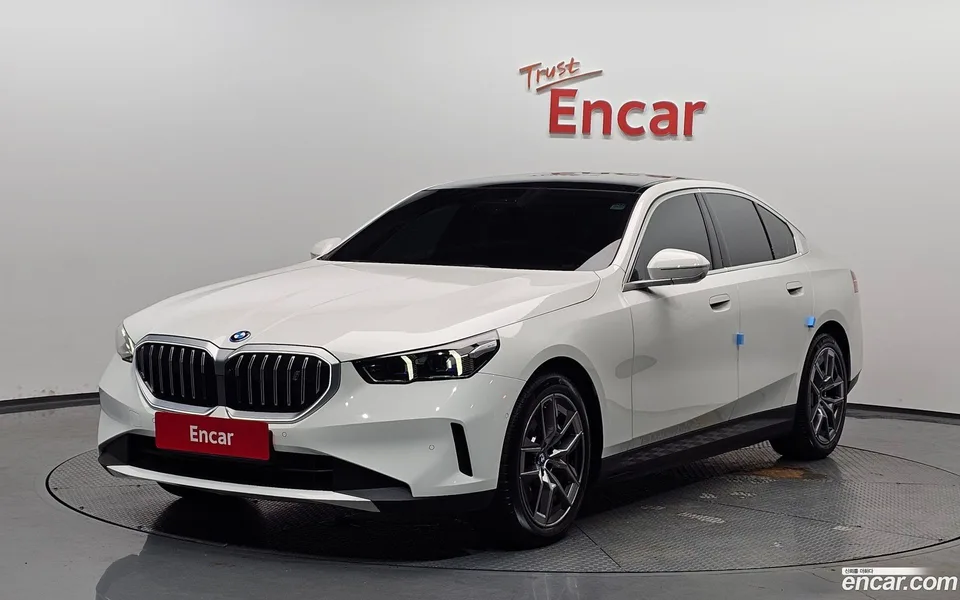 BMW i5 eDrive 40 2024 — фото 1, купить с доставкой в Москву