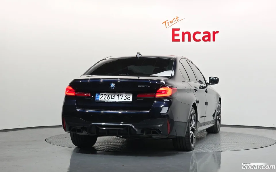 BMW 5 Series 530e M 2023 — миниатюра 4