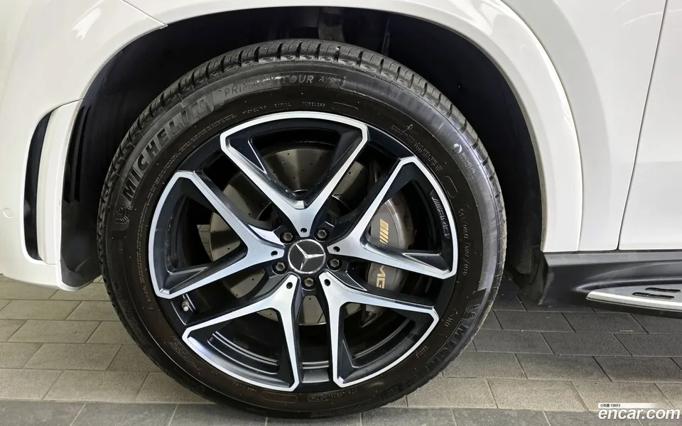 Mercedes-Benz GLE-Class AMG GLE53 4MATIC+ 2022 — миниатюра 2