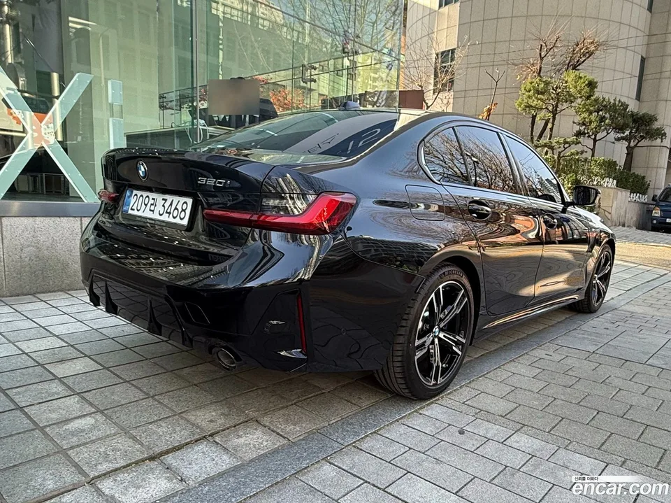 BMW 3 Series 320i M 2025 — миниатюра 2