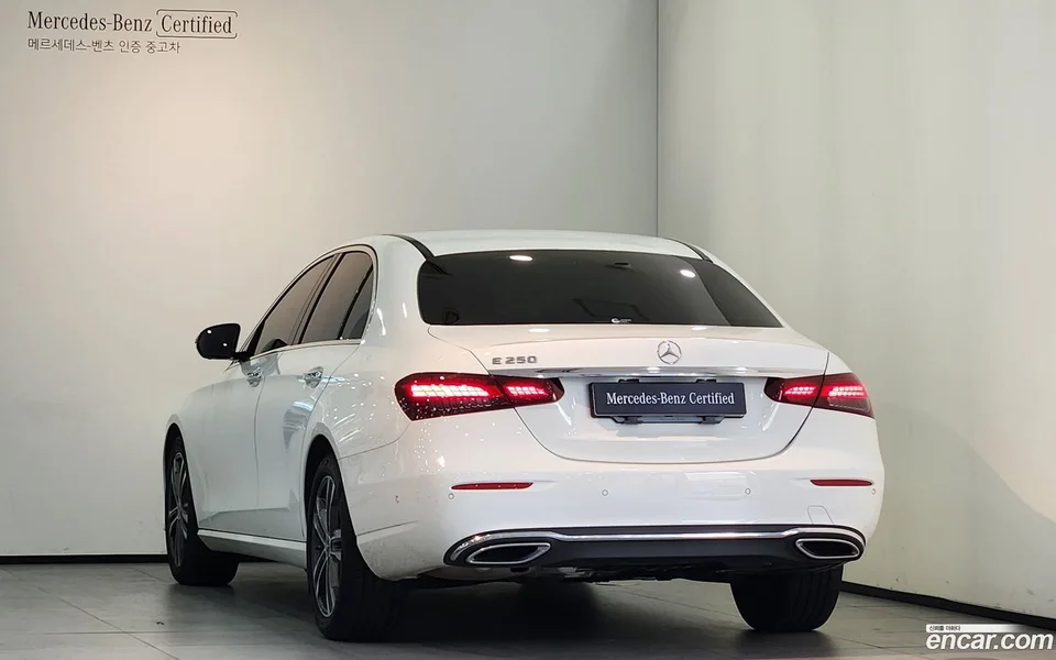 Mercedes-Benz E-Class E250 2023 — миниатюра 2