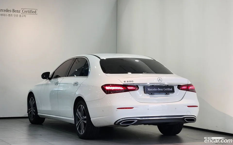 Mercedes-Benz E-Class E250 2023 — миниатюра 4