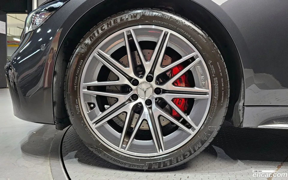 Mercedes-Benz AMG GT 4 43 4MATIC+ 2024 — миниатюра 5