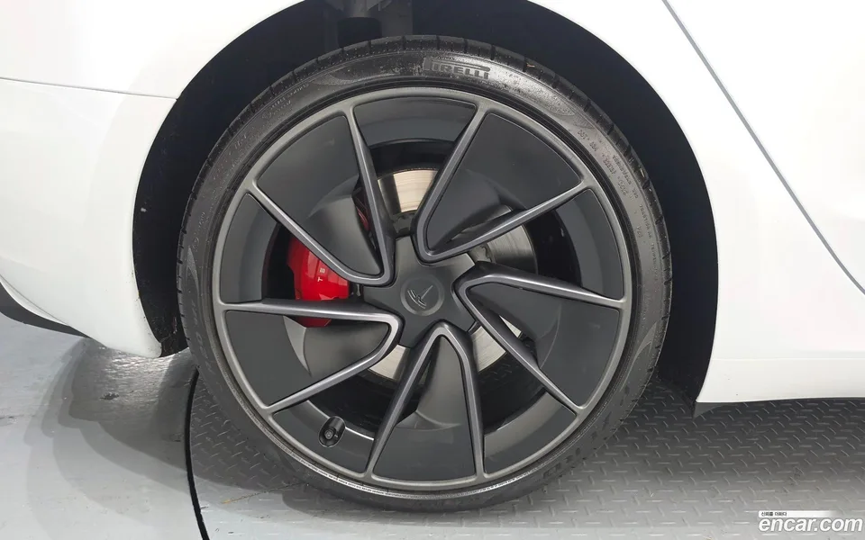 Tesla Model 3 AWD 2026 — миниатюра 5