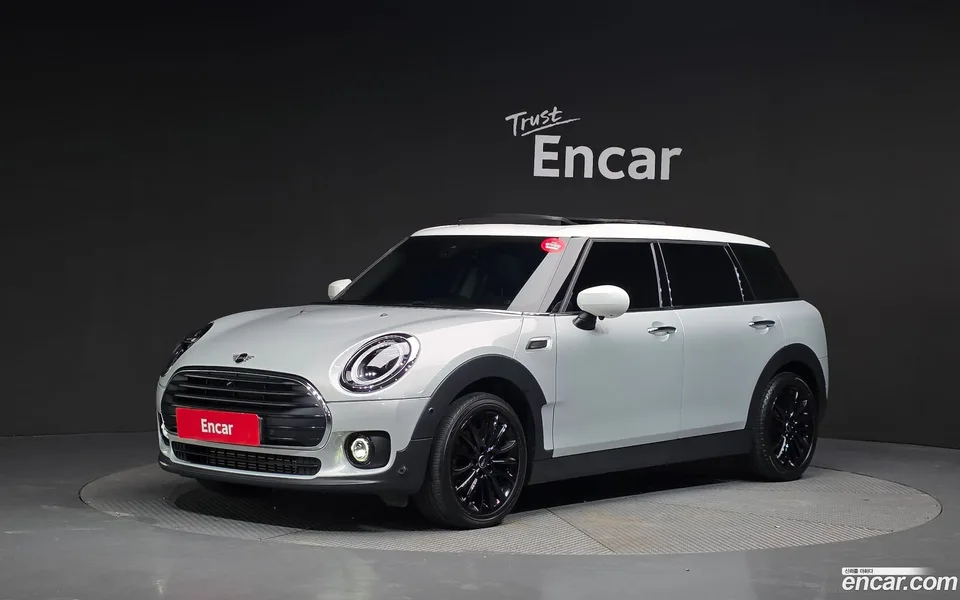 MINI Cooper Clubman 2022 — фото 1, купить с доставкой в Москву