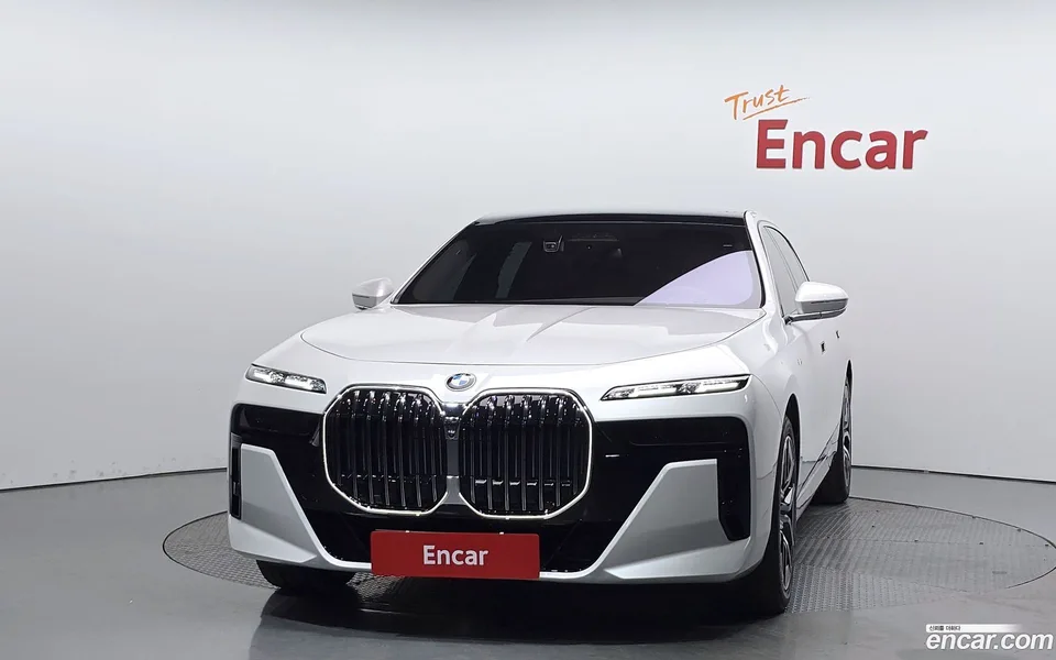 BMW 7 Series 740i xDrive M 2025 — миниатюра 3