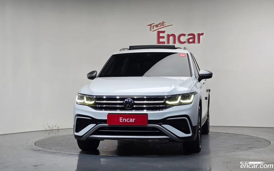 Volkswagen Tiguan Allspace 2.0 TSI 2022 — миниатюра 3