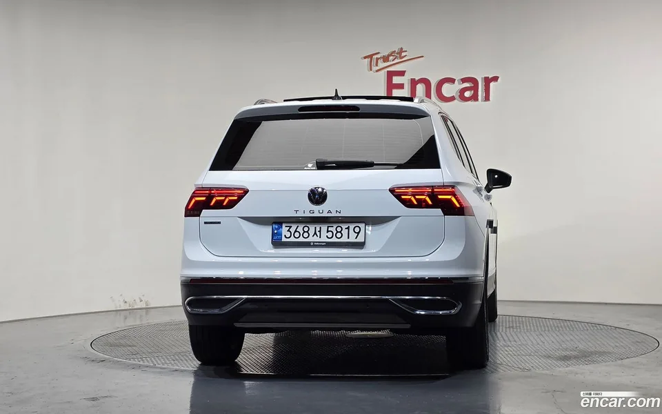 Volkswagen Tiguan Allspace 2.0 TSI 2022 — миниатюра 4