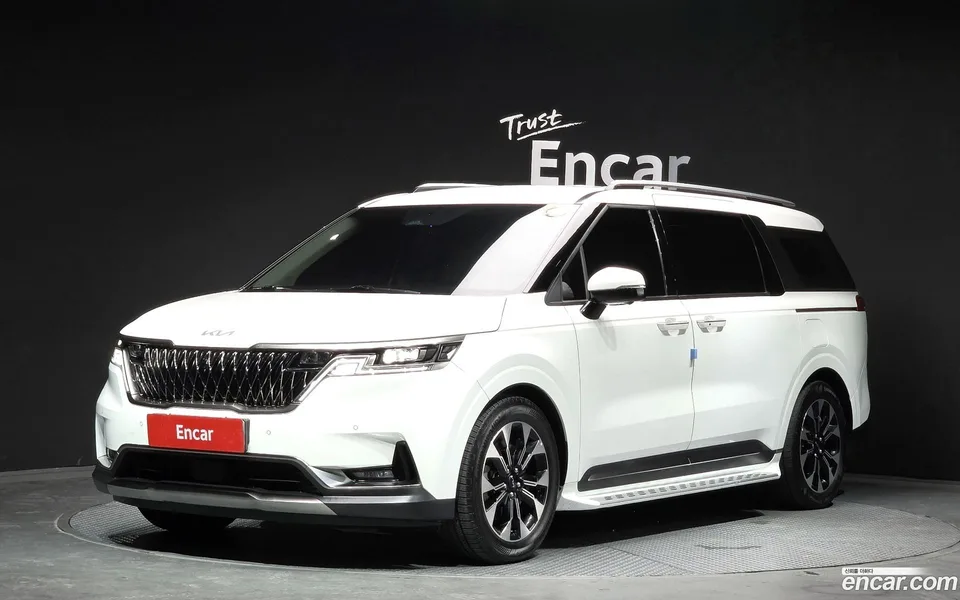 Kia Carnival 9 2022 — фото 1, купить с доставкой в Москву