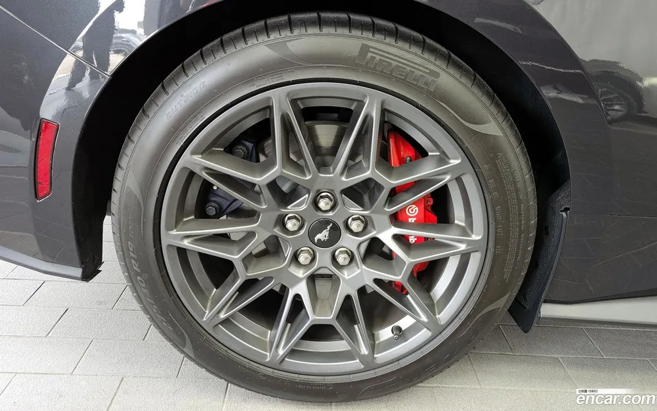 Ford Mustang 5.0 GT 2024 — миниатюра 5