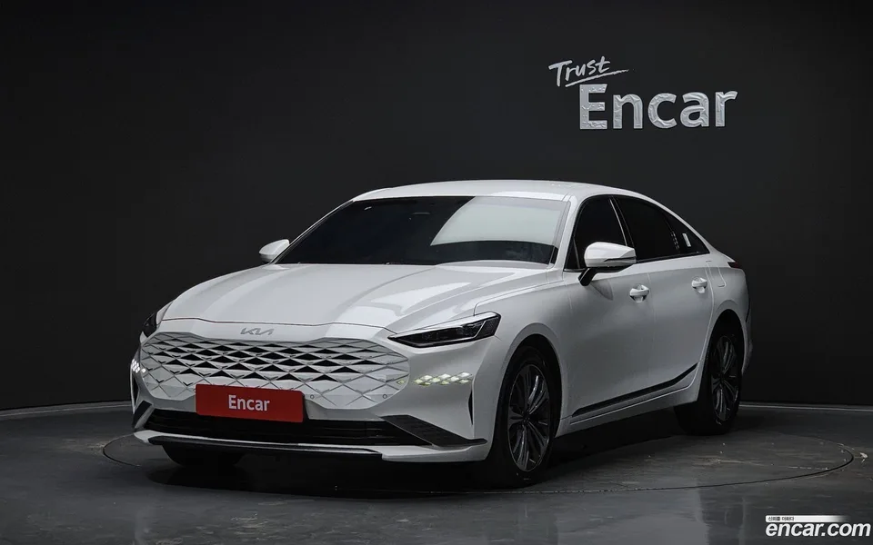 Kia K8 3.5 2WD 2022 — фото 1, купить с доставкой в Москву