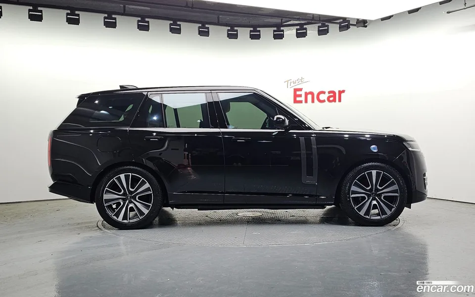 Land Rover Range Rover P550E AB 2025 — миниатюра 2