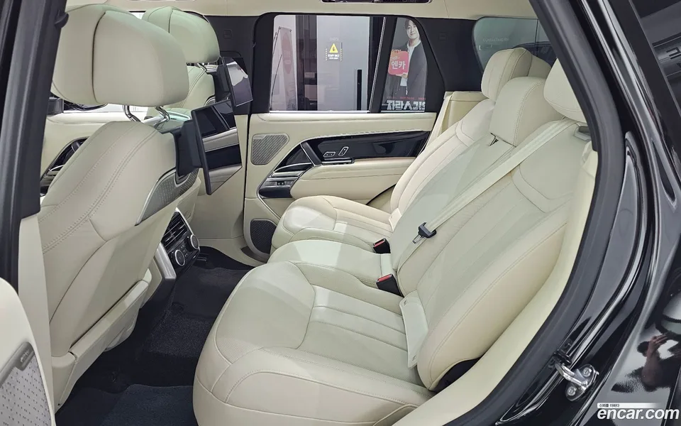 Land Rover Range Rover P550E AB 2025 — миниатюра 4