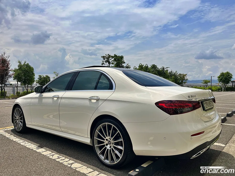 Mercedes-Benz E-Class E350 4MATIC AMG Line 2022 — миниатюра 5
