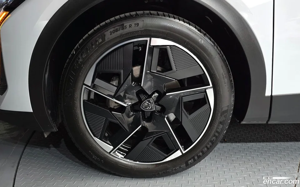 Peugeot 408 1.2 Pure Tech GT 2024 — миниатюра 5