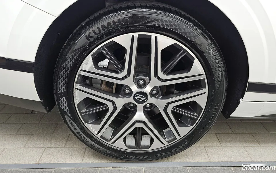 Hyundai Grandeur 2.5 2WD 2023 — миниатюра 2