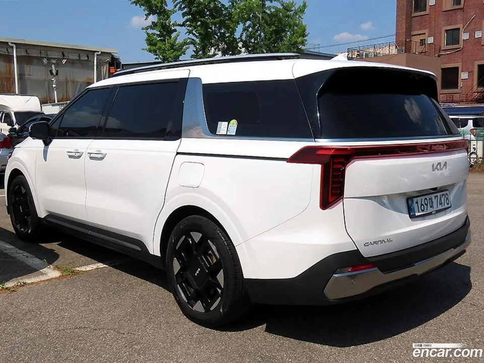 Kia Carnival HEV 9 2024 — миниатюра 3