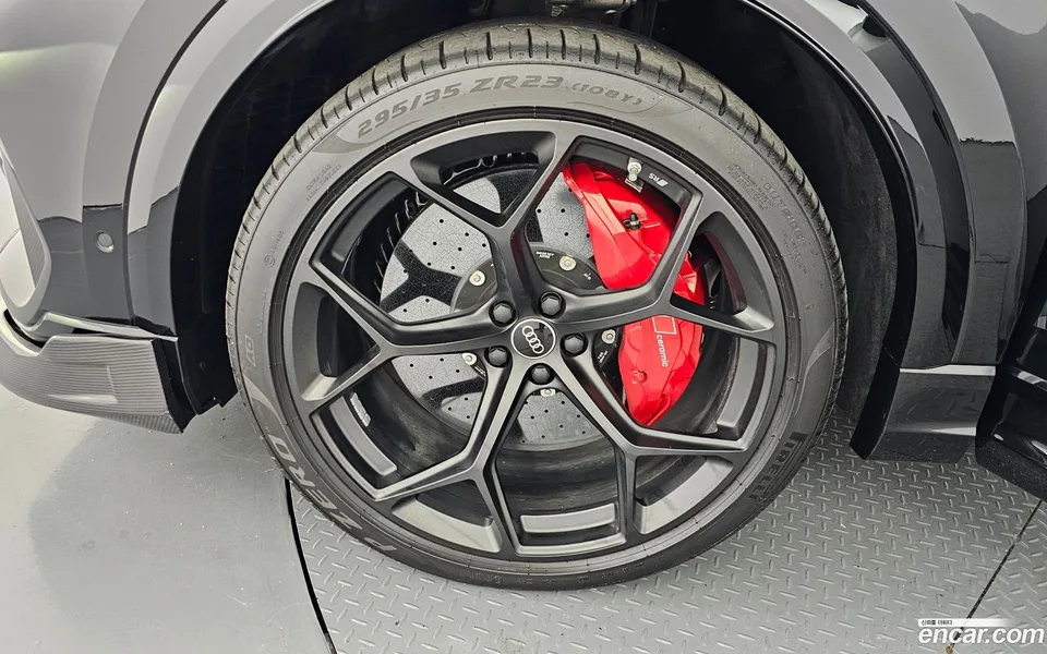 Audi RSQ8 (4M) 4.0 TFSI 2025 — миниатюра 2